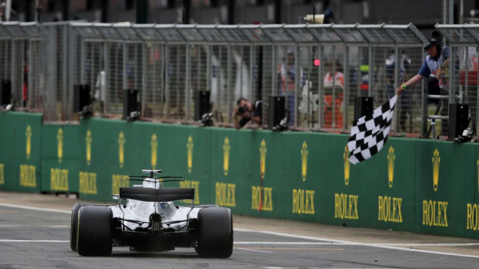 Συνολικά είναι η πέμπτη νίκη του Lewis Hamilton στο Βρετανικό GP, ισοφαρίζοντας το ρεκόρ δύο θρύλων, των Jim Clark και Alain Prost.