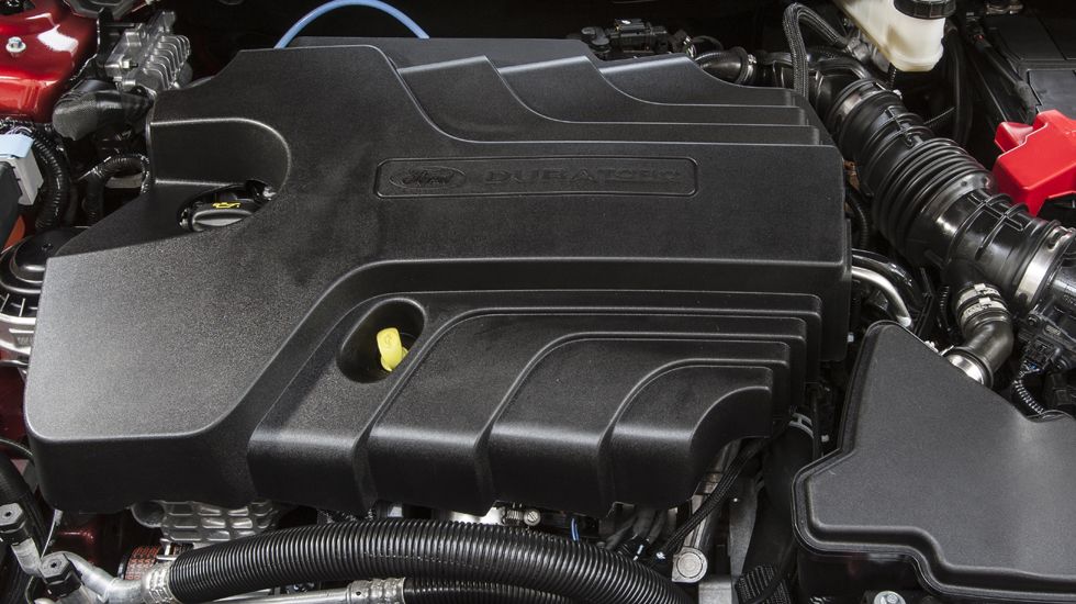 Η γκάμα κινητήρων του Focus εμπλουτίζεται με νέα 4κύλινδρα, αλουμινένια μηχανικά σύνολα 1,5 λτ. σε έκδοση βενζίνης και πετρελαίου. Βελτιώσεις υπάρχουν στον 2.0 TDCi, ενώ παραμένει ο 1,0 EcoBoost.
