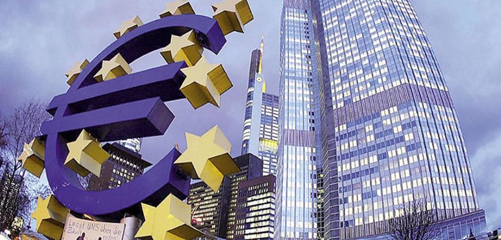 Δεν αποκλείονται τα ελληνικά ομόλογα από το QE της ΕΚΤ