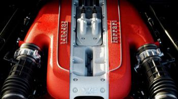        V12  Ferrari