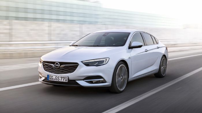 Το Insignia Grand Sport ξεπέρασε σε λιγότερο από ένα χρόνο τις 100.000 παραγγελίες, σύμφωνα πάντα με τα στοιχεία που έδωσε στη δημοσιότητα η Opel.