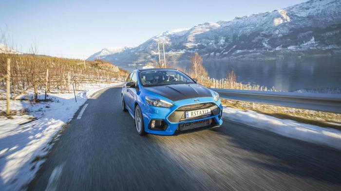 Ford Focus RS ταξί (+video)
