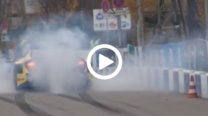 Burnout με αγωνιστική Mercedes του DTM