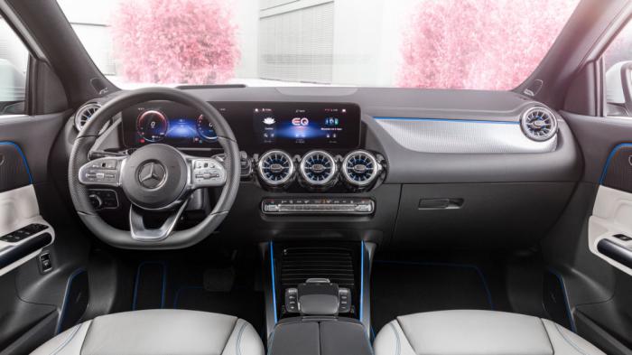 Όμορφη και ποιοτική είναι στο εσωτερικό της η Mercedes EQΑ, παραπέμποντας αισθητικά στην GLA αλλά με περισσότερο high-tech διάκοσμο και συστήματα που αναδεικνύουν τον σύγχρονο χαρακτήρα της.