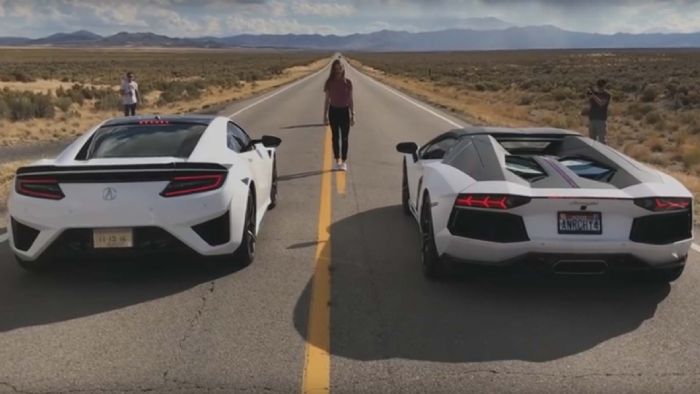 Αυτό είναι το πρώτο video το οποίο κυκλοφόρησε στο youtube και δείχνει κόντρα σε 400άρι ανάμεσα στο νέο Honda NSX και τη Lamborghini Aventador.