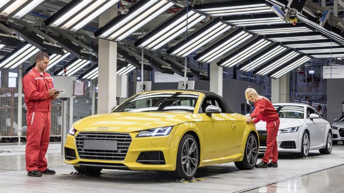 Στο εργοστάσιο της Audi στο Gyοr της Ουγγαρίας, ξεκίνησε η παραγωγή του TT Roadster.