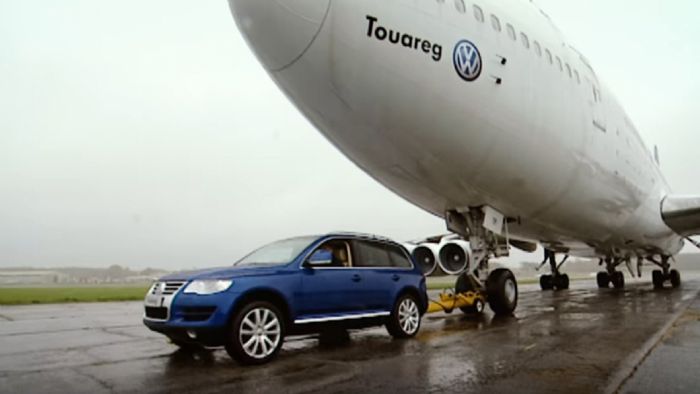 Σαν teaser, η VW έδωσε στην δημοσιότητα ένα μικρού μήκους video για να θυμίσει στο κοινό την ιστορία του Touareg.