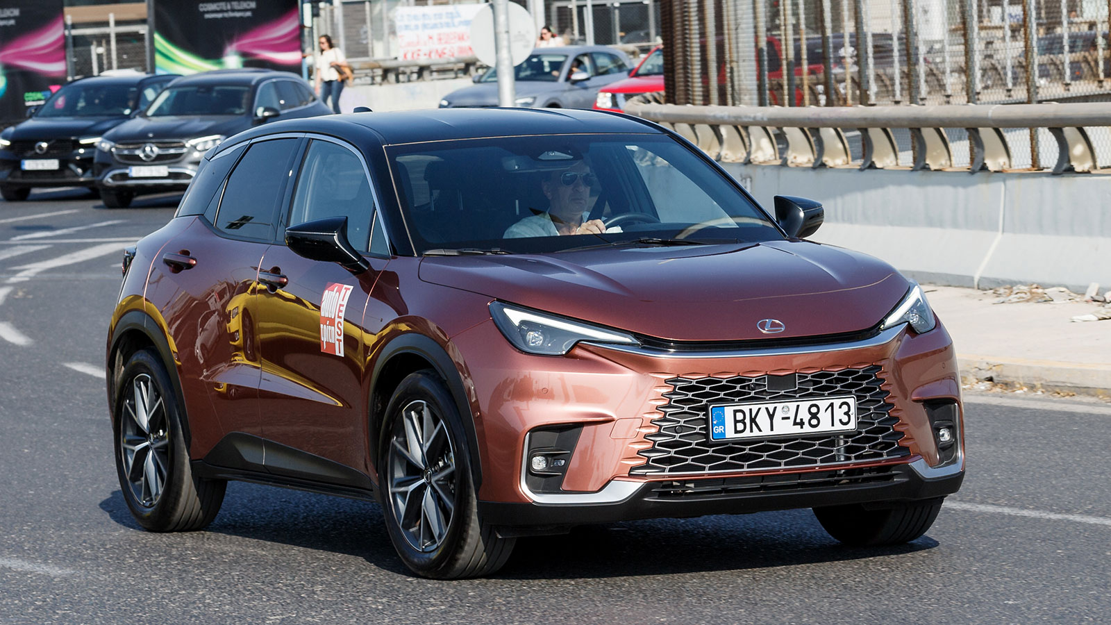 Lexus LBX σε κίνηση στο «δαχτυλίδι» Αμαρουσίου