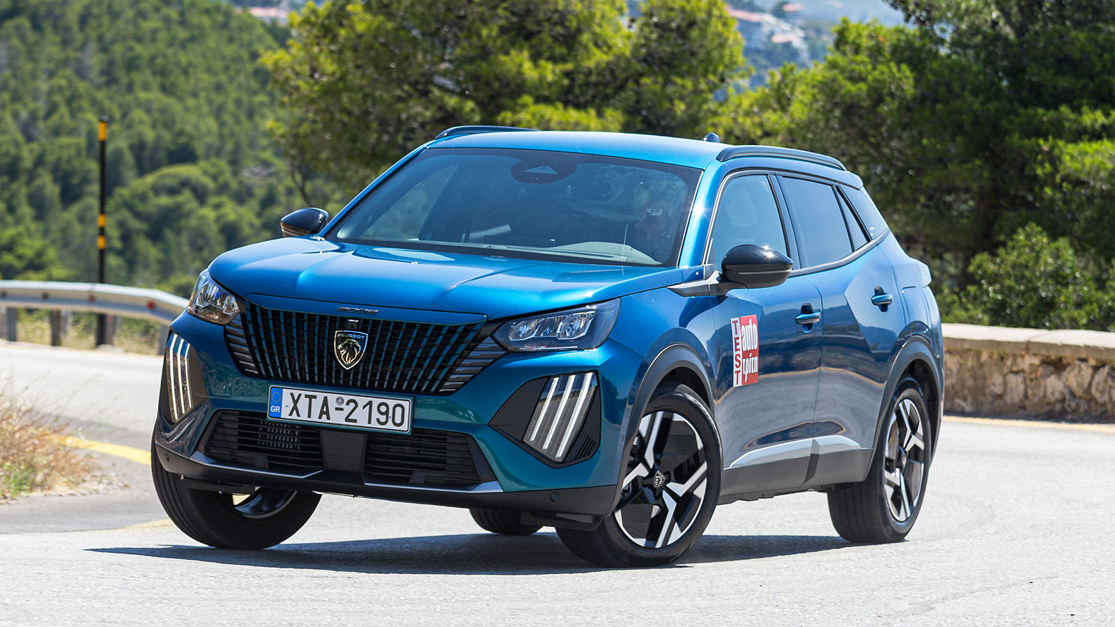 Peugeot 2008 με premium χαρακτηριστικά και πορτ-μπαγκάζ 434 λίτρων