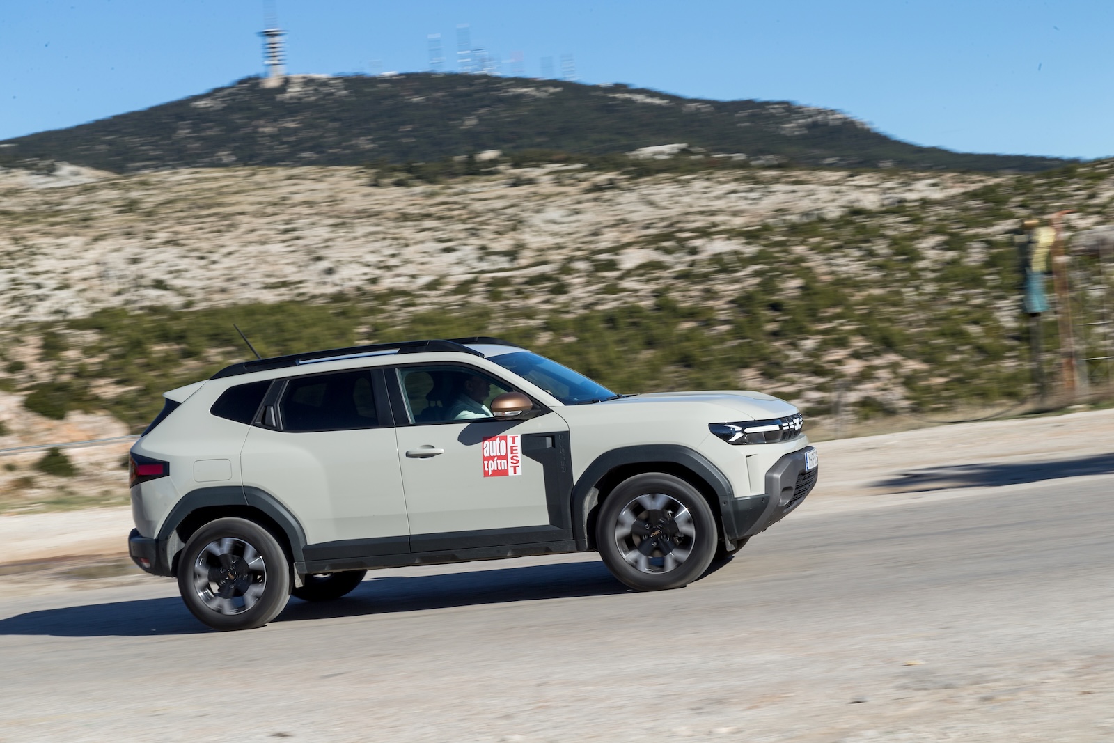 Dacia Duster Tribrid 150 4x4 με ηλεκτρική τετρακίνηση και αυτόματο κιβώτιο