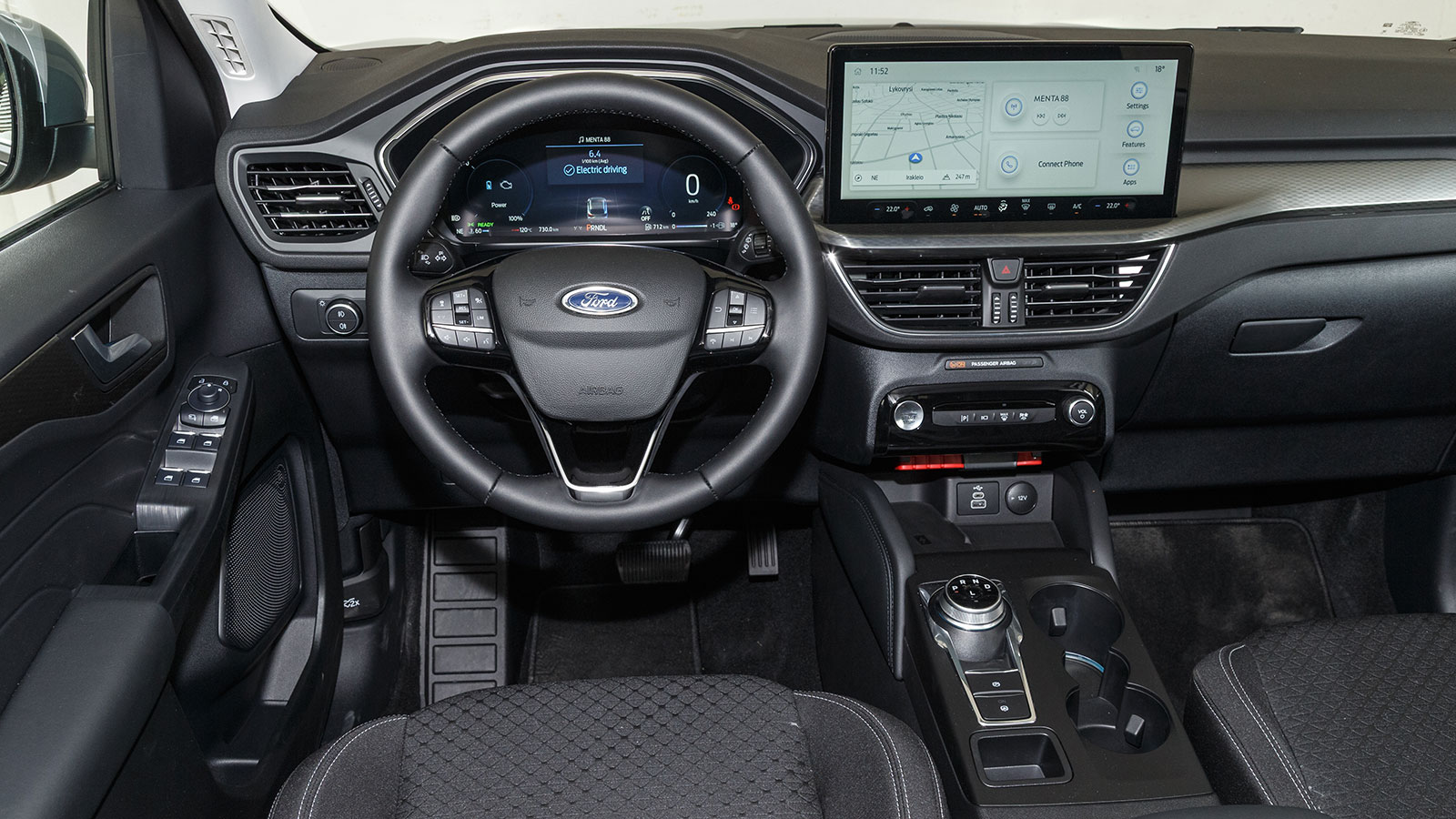 Ford Kuga Titanium εσωτερικό και εξοπλισμός