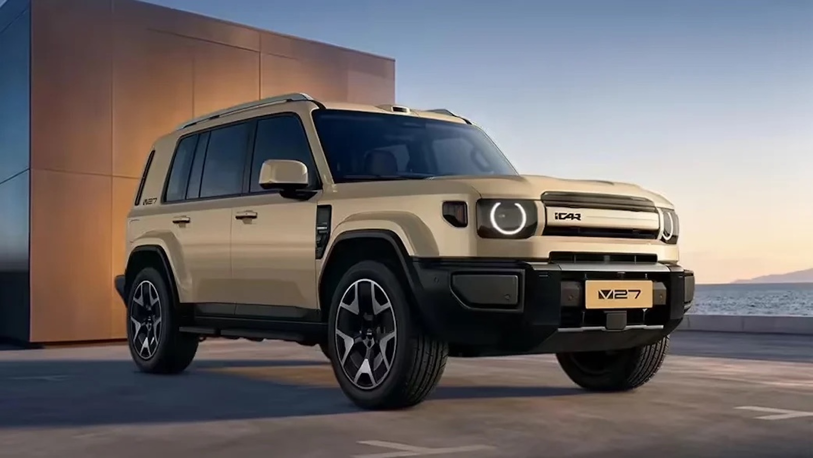 Το off-road SUV iCaur V27 σε εξωτερικό περιβάλλον