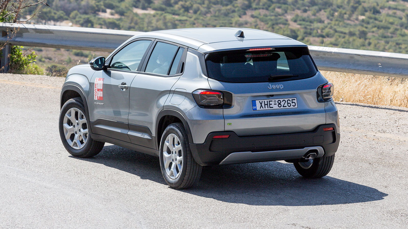 Jeep Avenger e-Hybrid 110 ίππων με μήκος 4,08 μ. και τιμή από 24.990 ευρώ