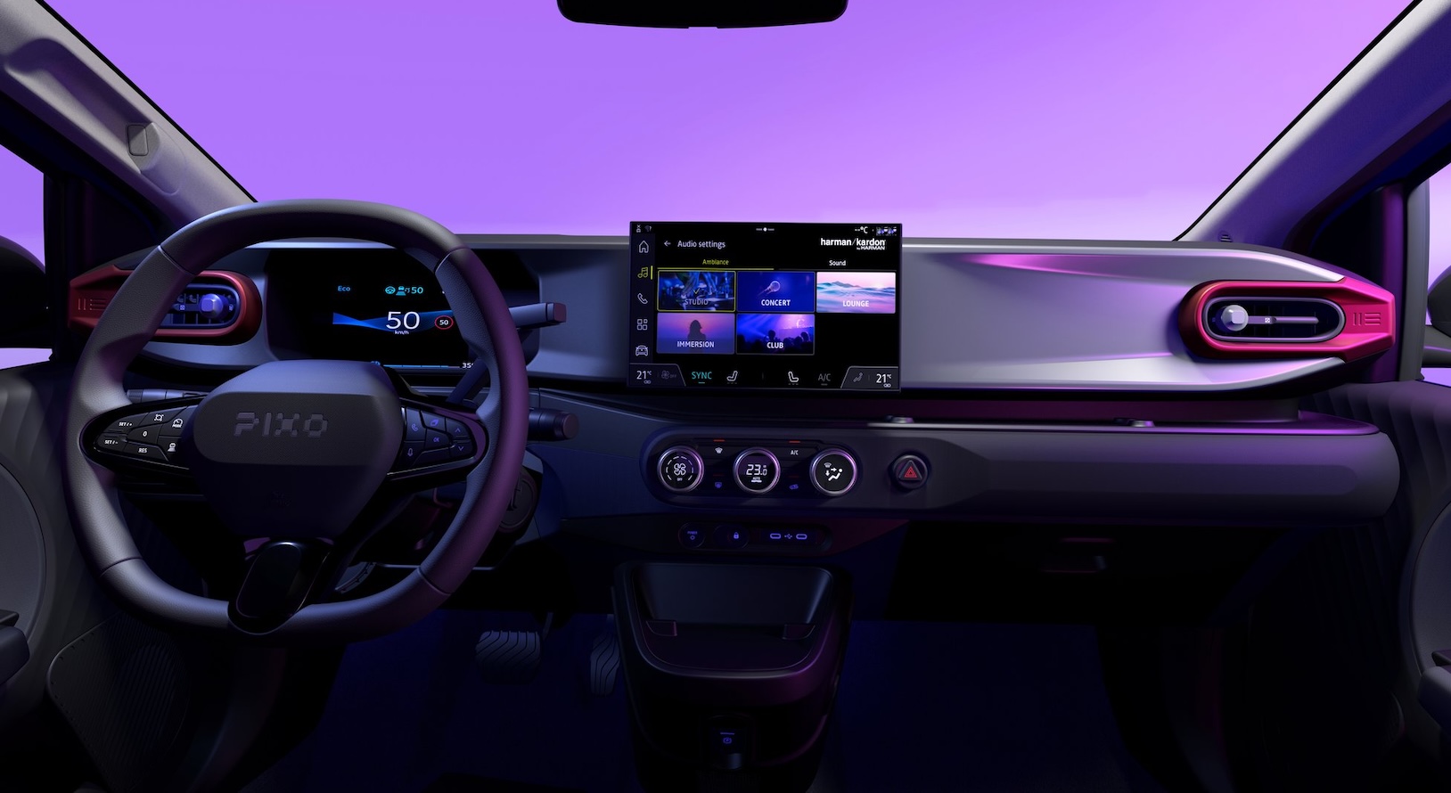 Nissan Pixo interior