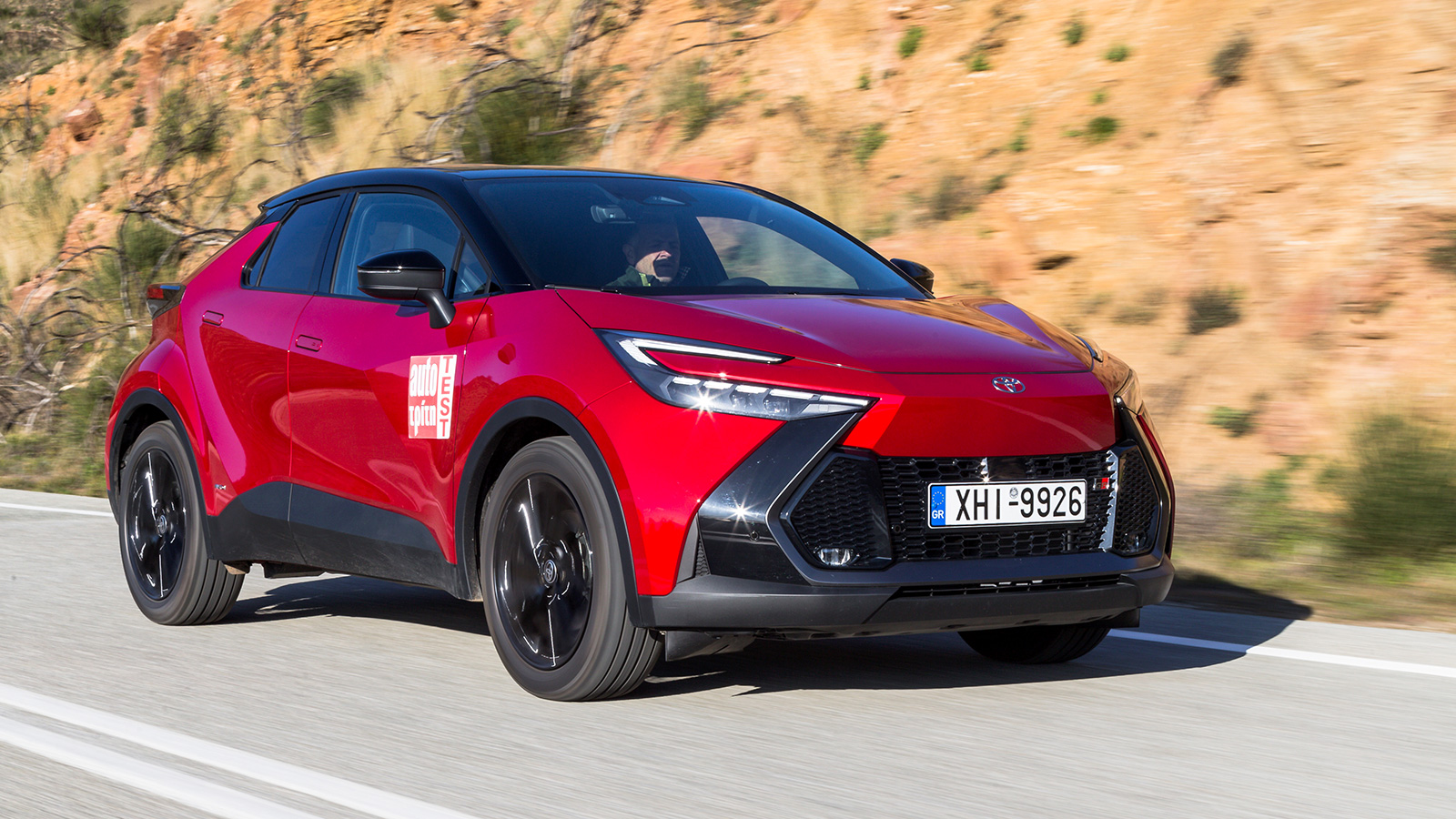 Toyota Yaris Cross Hybrid 4WD-i και Toyota C-HR τετρακίνητο