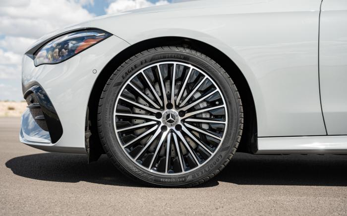 Goodyear Eagle F1 All Season: Σπορ αίσθηση σε all-weather συνθήκες.