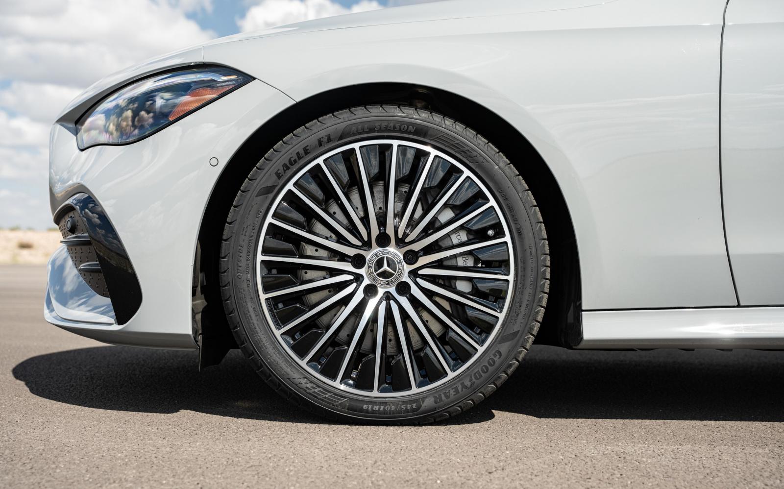 Goodyear Eagle F1 All Season: Σπορ αίσθηση σε all-weather συνθήκες.