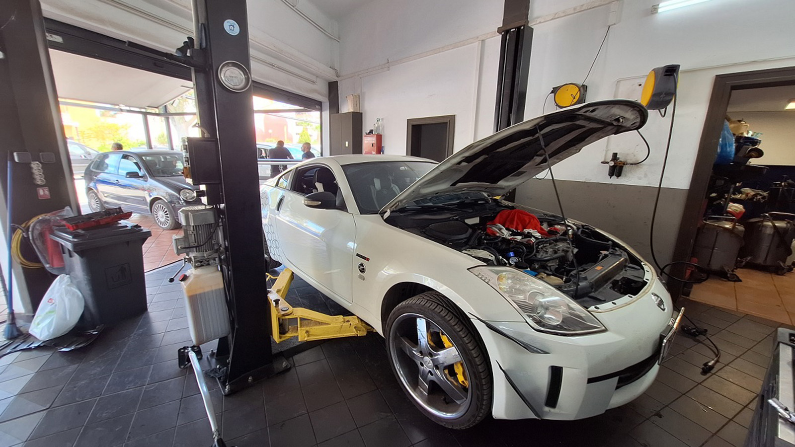 PL Auto Workshop εγγυημένο συνεργείο με πολυετή τεχνογνωσία PL Auto Workshop εγγυημένο συνεργείο με πολυετή τεχνογνωσία