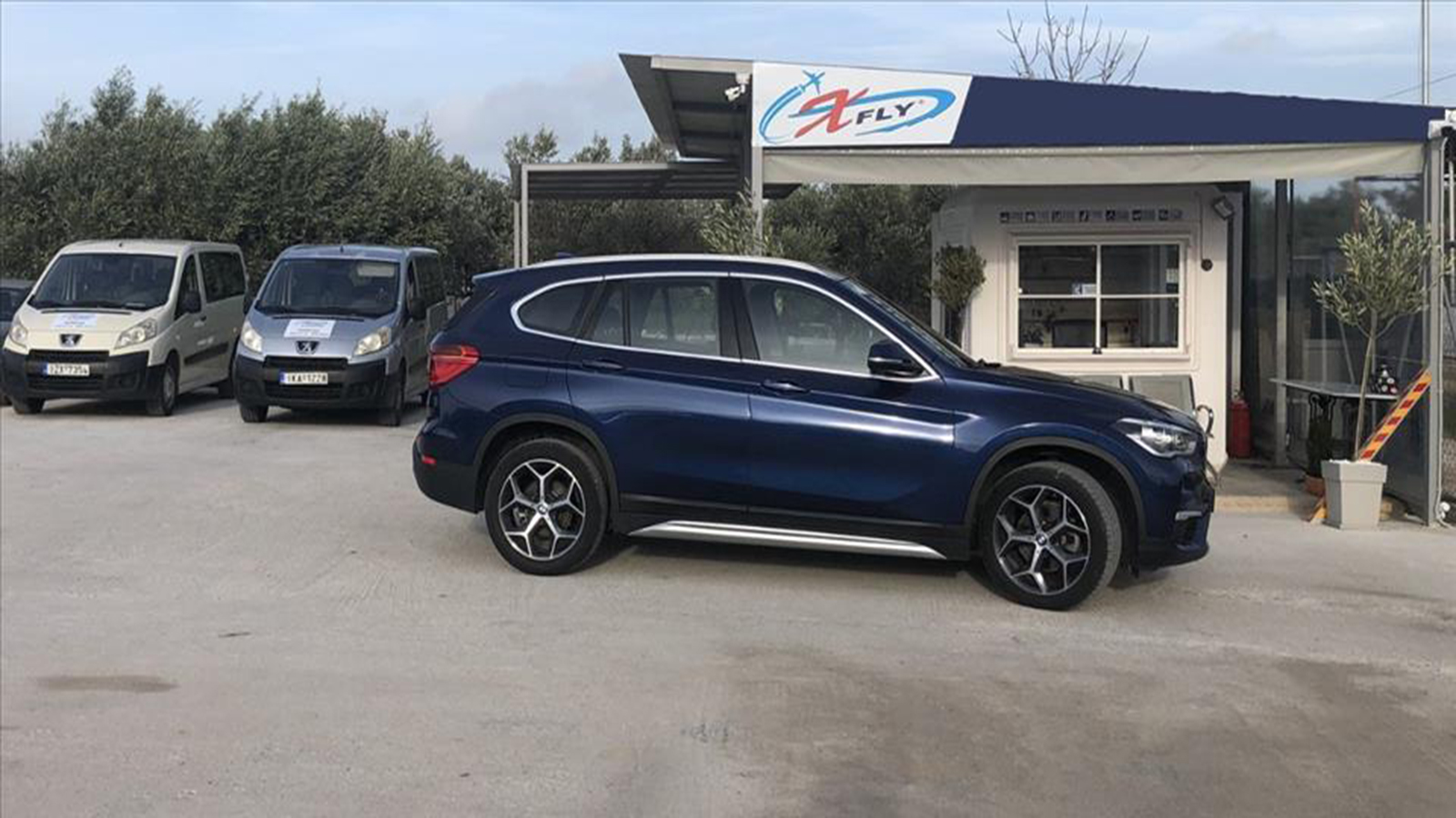 X‑Fly Parking ευκολία στάθμευσης πριν από την πτήση σας