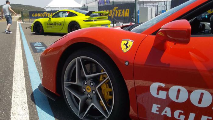 Το κερασάκι στην τούρτα των οδηγικών μας εντυπώσεων ήταν η οδήγηση μιας Ferrari F8 Tributo και μιας Porsche 992 GT3 με τα υπερυψηλών επιδόσεων ελαστικά της σειράς Eagle F1 SuperSport . 