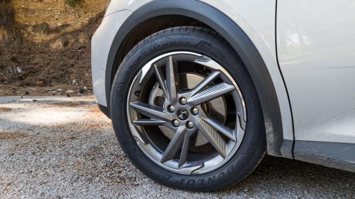 DS 7 Crossback E-Tense & Dunlop Sport Maxx RT2 SUV: Κράτημα & άνεση σε όλες τις συνθήκες 