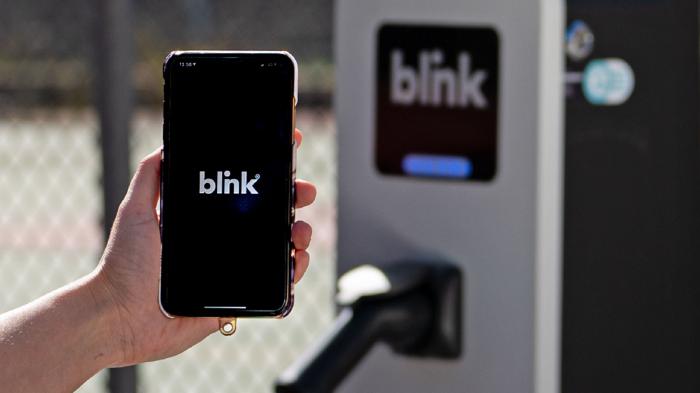 BlinkMobile: Όλο το δίκτυο φορτιστών φτάνει στο κινητό σου