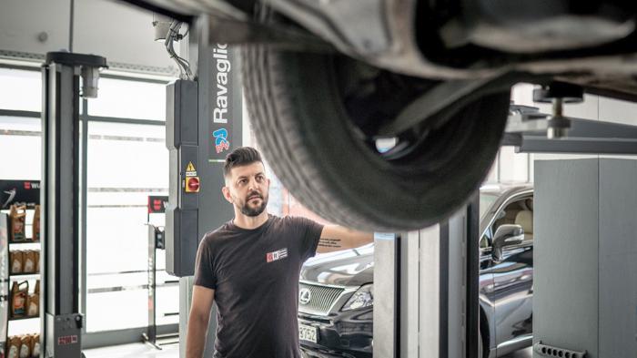 Giorgis Htg αξιόπιστες υπηρεσίες Hybrid & Electric Garage Technology στον Πειραιά 