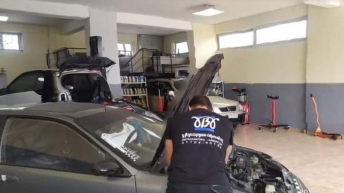 Τεχνογνωσία, σύγχρονος εξοπλισμός, ανταγωνιστικές τιμές και όλα τα χαρακτηριστικά, που δημιουργούν πιστούς οπαδούς, μα πάνω απ` όλα πιστούς πελάτες! Θα τα βρείτε στο συνεργείο LS Autoworks στο Κορωπί. Τεχνογνωσία, σύγχρονος εξοπλισμός, ανταγωνιστικές τιμές και όλα τα χαρακτηριστικά, που δημιουργούν πιστούς οπαδούς, μα πάνω απ` όλα πιστούς πελάτες! Θα τα βρείτε στο συνεργείο LS Autoworks στο Κορωπί.