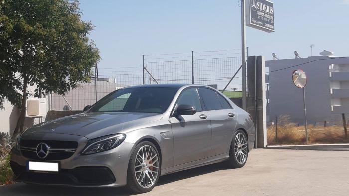 Σιδέρης Specialist Service στα Mercedes & Smart στο Κορωπί