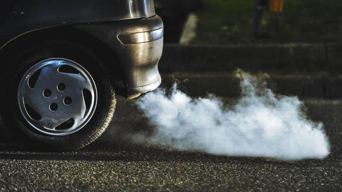Η διαρροή λιπαντικού αυτοκινήτου και η καύση του είναι δύο σημαντικά προβλήματα που θα σε οδηγήσουν άμεσα στο συνεργείο.