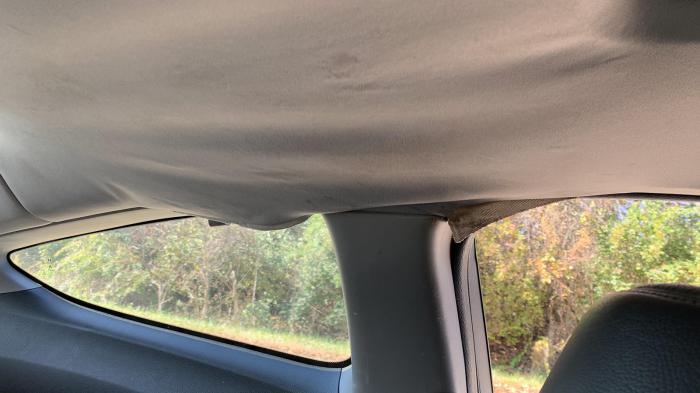 DIY: Πώς να κάνεις... καινούργια την ταπετσαρία οροφής σου!