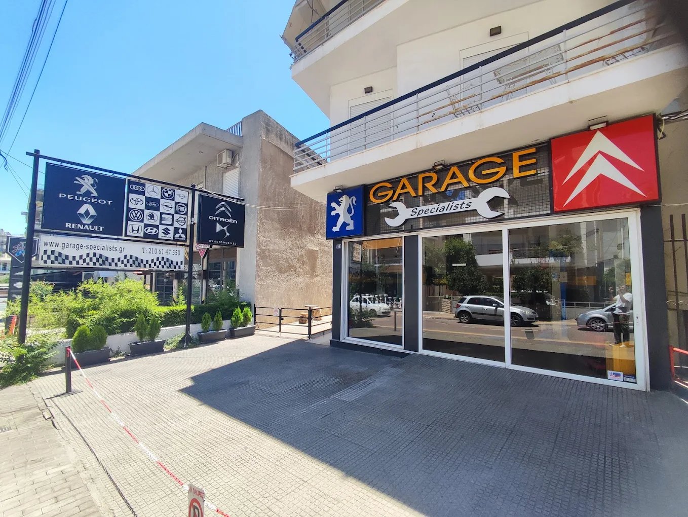 GARAGE SPECIALISTS