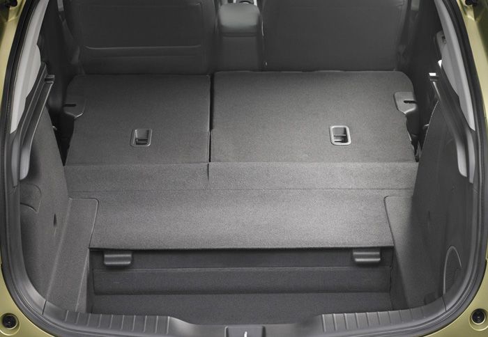 Mε 477 λίτρα όγκου, το πορτμπαγκάζ του Civic αποτελεί ένα από τα δυνατά του σημεία. 