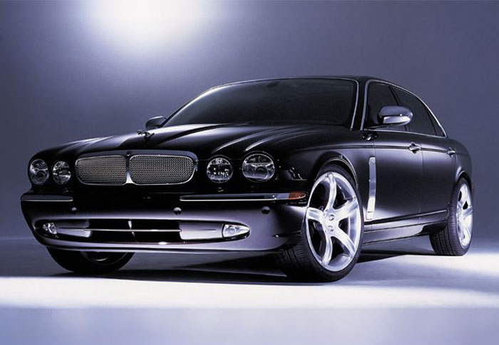 H Jaguar ζητά βοήθεια από την Ford