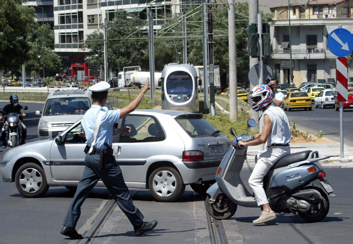Σε αυστηρούς ελέγχους από το ΣΔΟΕ θα περάσουν πολλές υποθέσεις αποζημιώσεων που κατέβαλε το Επικουρικό.