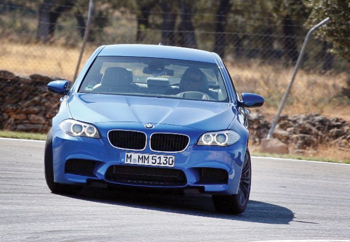 Είναι Mύθος