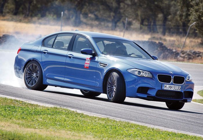 Είναι Mύθος