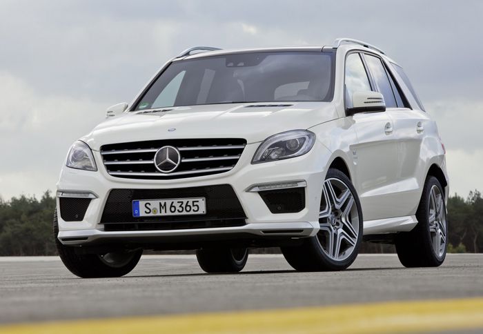 Επιβλητική σε όλα της, η νέα Mercedes ML AMG συνδυάζει όλα όσα περιμένει κανείς από ένα αυτοκίνητο.