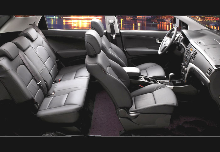 Με μήκος στα 4.410 χιλιοστά το νέο Korando υπόσχεται καλούς εσωτερικούς χώρους, ενώ αυτός των αποσκευών ξεκινά από τα 486 λίτρα 