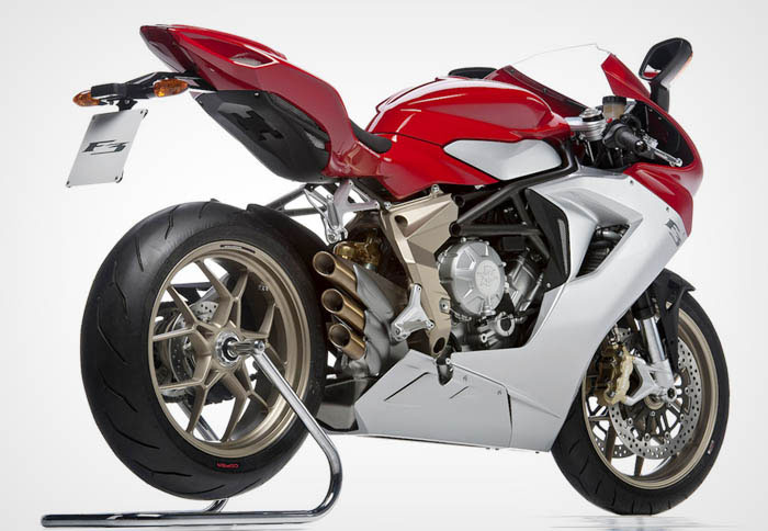 MV Agusta F3: σύννεφα στον ορίζοντα