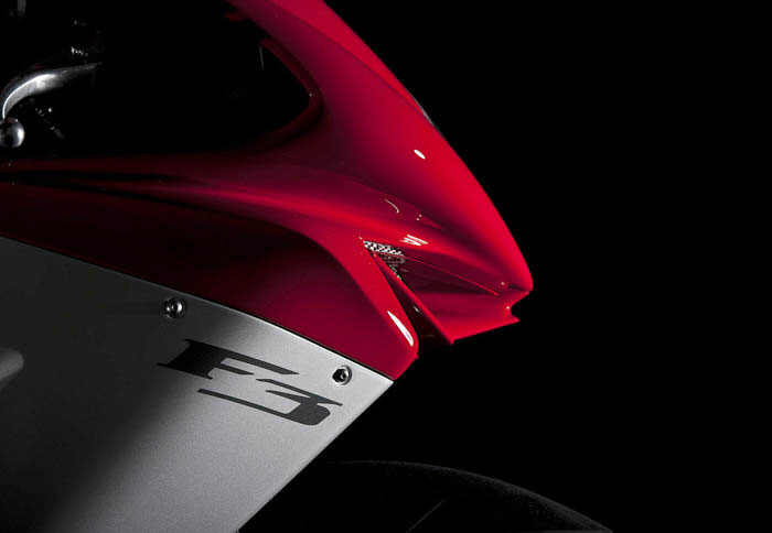 MV Agusta F3: σύννεφα στον ορίζοντα