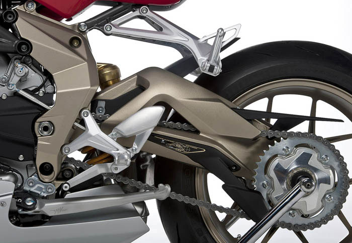 MV Agusta F3: σύννεφα στον ορίζοντα