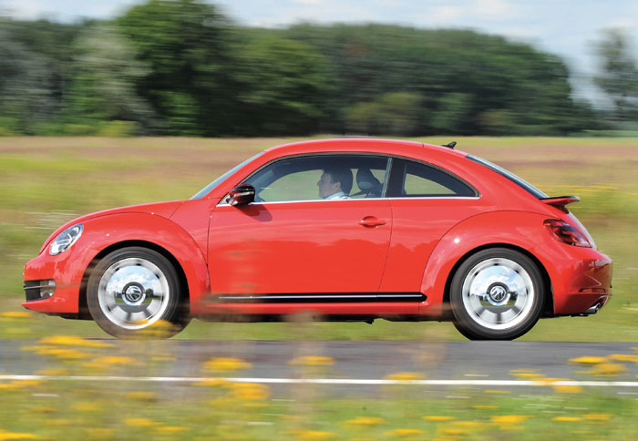 Κλασσικές όσο και σύγχρονες γραμμές για το VW Beetle 