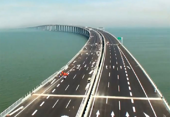 Η εντυπωσιακή γέφυρα Jiaozhou Bay Bridge των 42,4 χιλιομέτρων 