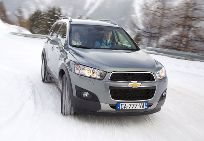 Η δυναμική νέα μάσκα του μοντέλου, τονώνει ευχάριστα το χαρακτήρα του 