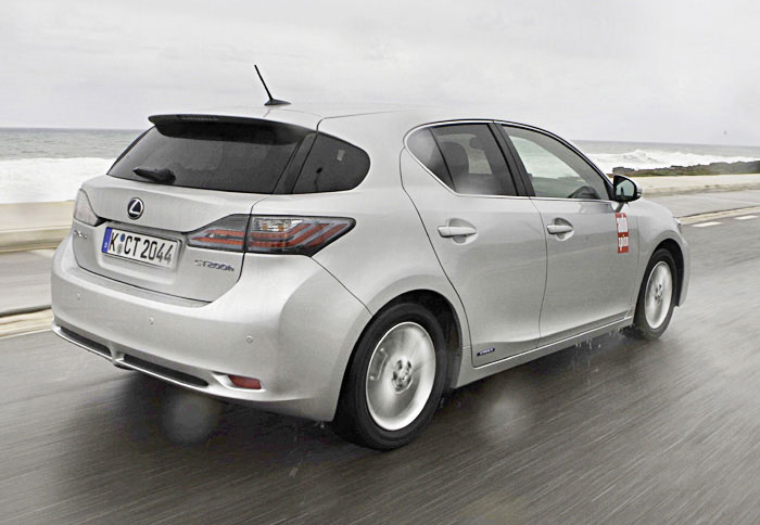 H λειτουργία του «Lexus Hybrid Drive» είναι υποδειγματική 