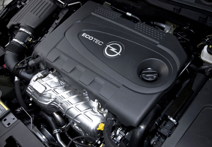 Η απόδοση του turbo κινητήρα των 2,0 λίτρων ανεβαίνει στους 250 από 220 ίππους, ενώ η κατανάλωση πέφτει!