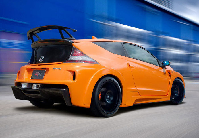 Αποδίδει 200 ίππους και 245 Nm ροπής ενώ τα 0-100 χ.α.ω. έρχονται σε 6,6 δλ. 