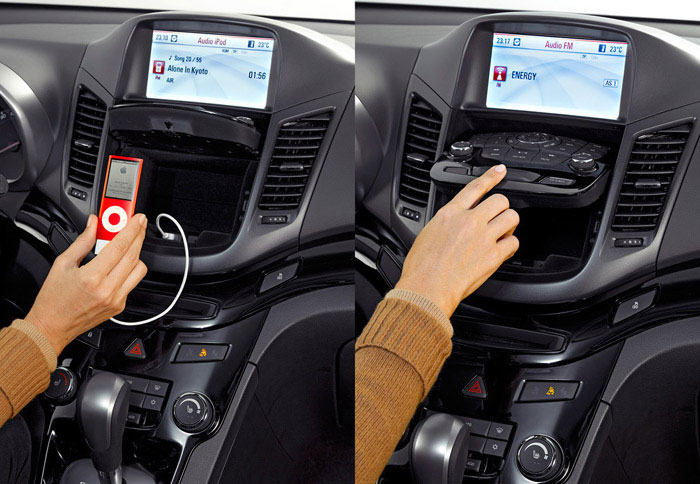 Οι αποθηκευτικοί χώροι είναι πολλοί και έξυπνοι, όπως αυτός που βρίσκεται πίσω από τα χειριστήρια του ηχοσυστήματος! 