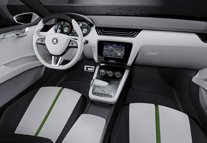 Εσωτερικά η Skoda υπόσχεται πολύ καλούς χώρους, αλλά και υψηλή τεχνολογία